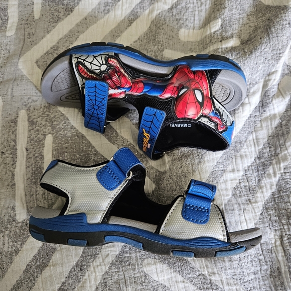 MARVEL Spiderman boys sandals size 13 US (31 EU) like new red blue black velcro - Picture 3 of 9
